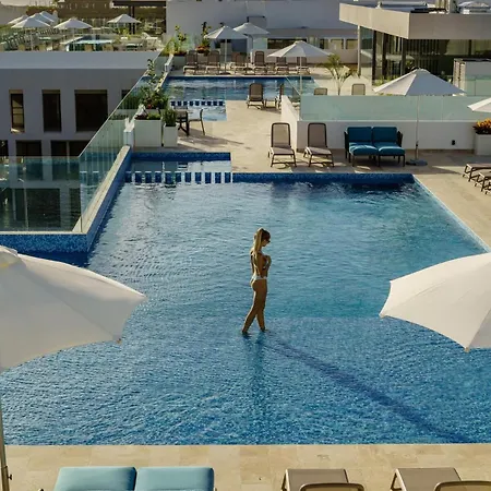 Condo 2 Bedroom Amazing Rooftop